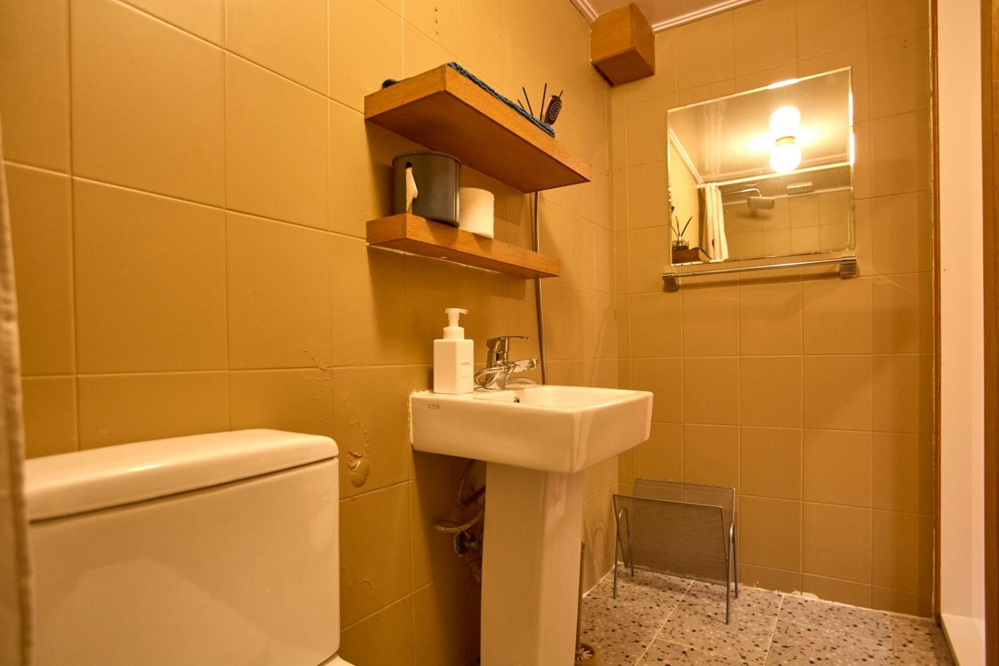 Eunpyeong, Vintage Portland Private House